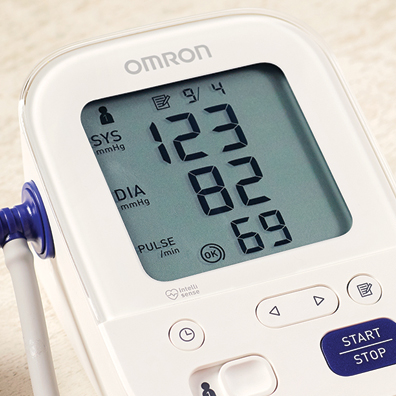 OMRON M3 Comfort blood pressure monitor with 22-42cm cuff. - Image 2